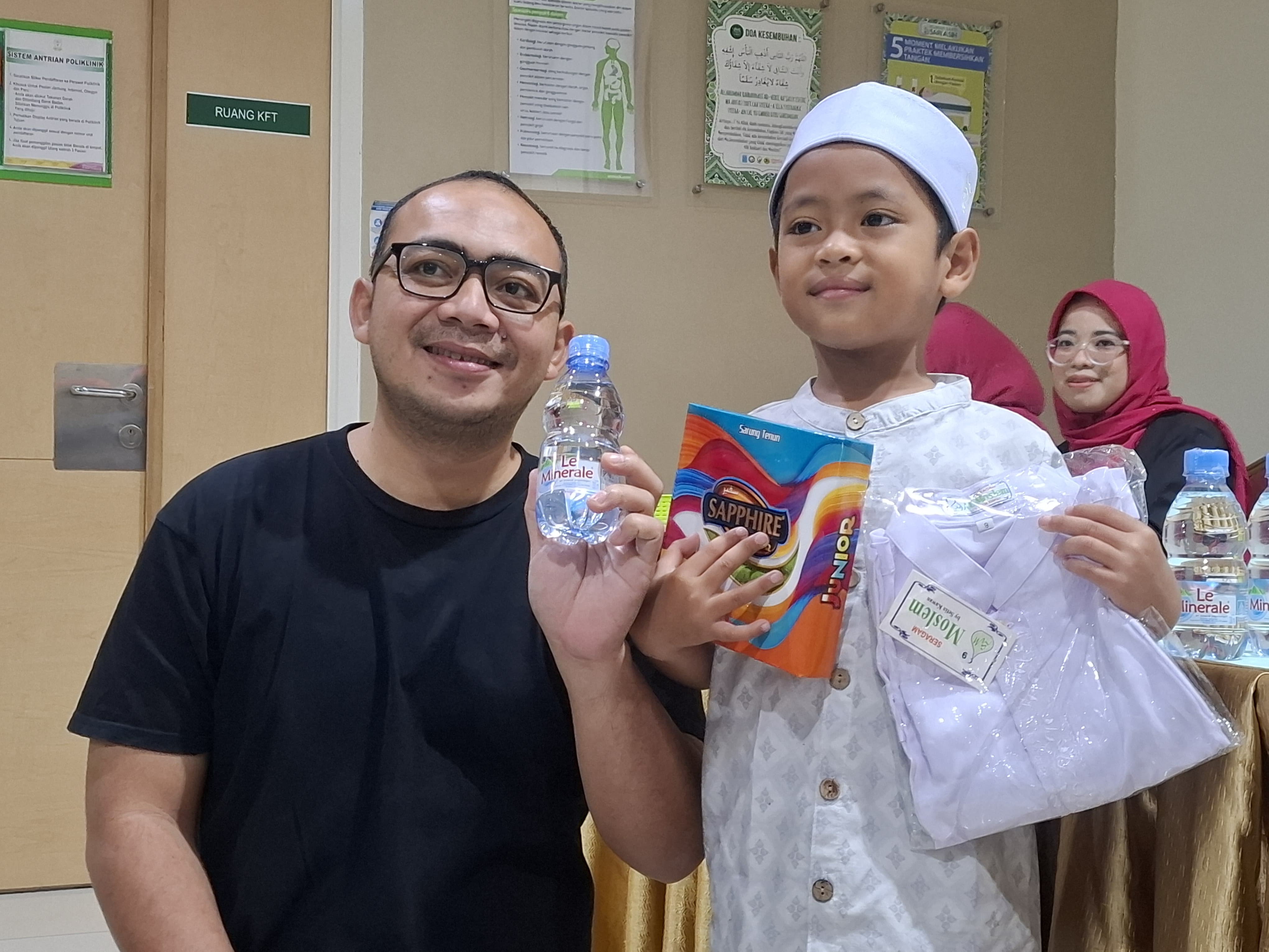 Warga Rasakan Dampak Khitanan Gratis MUI–RS Sari Asih, Harap Terus Berlanjut