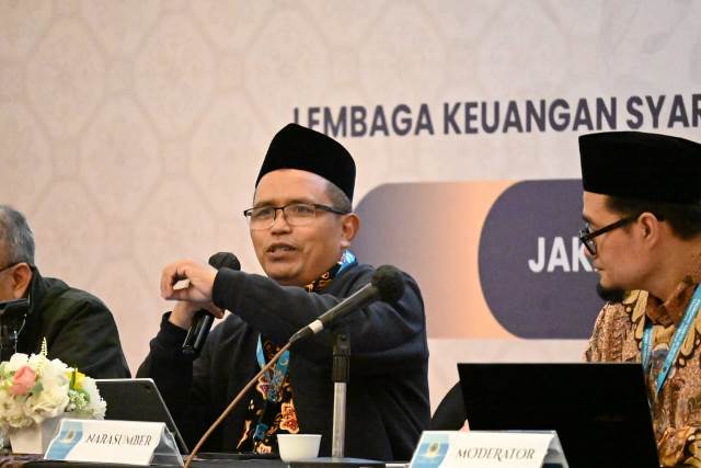 Pra Ijtima Sanawi X Bagikan Buku Dinamika Ijtihad Ulama Terkait Riba dan Hak Kepemilikan Harta