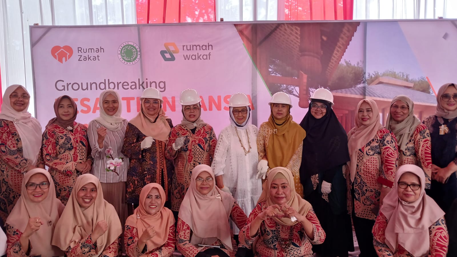 Ketua KPRK MUI Sebut Pesantren Lansia Berbeda dengan Rumah Jompo Ketua KPRK MUI Sebut Pesantren Lansia Berbeda dengan Rumah Jompo