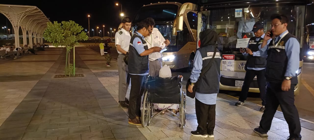 Catatan dari Tanah Suci: Ketika Chemistry PPIH-Syarikah Bersemi di Daker Bandara Catatan dari Tanah Suci: Ketika Chemistry PPIH-Syarikah Bersemi di Daker Bandara