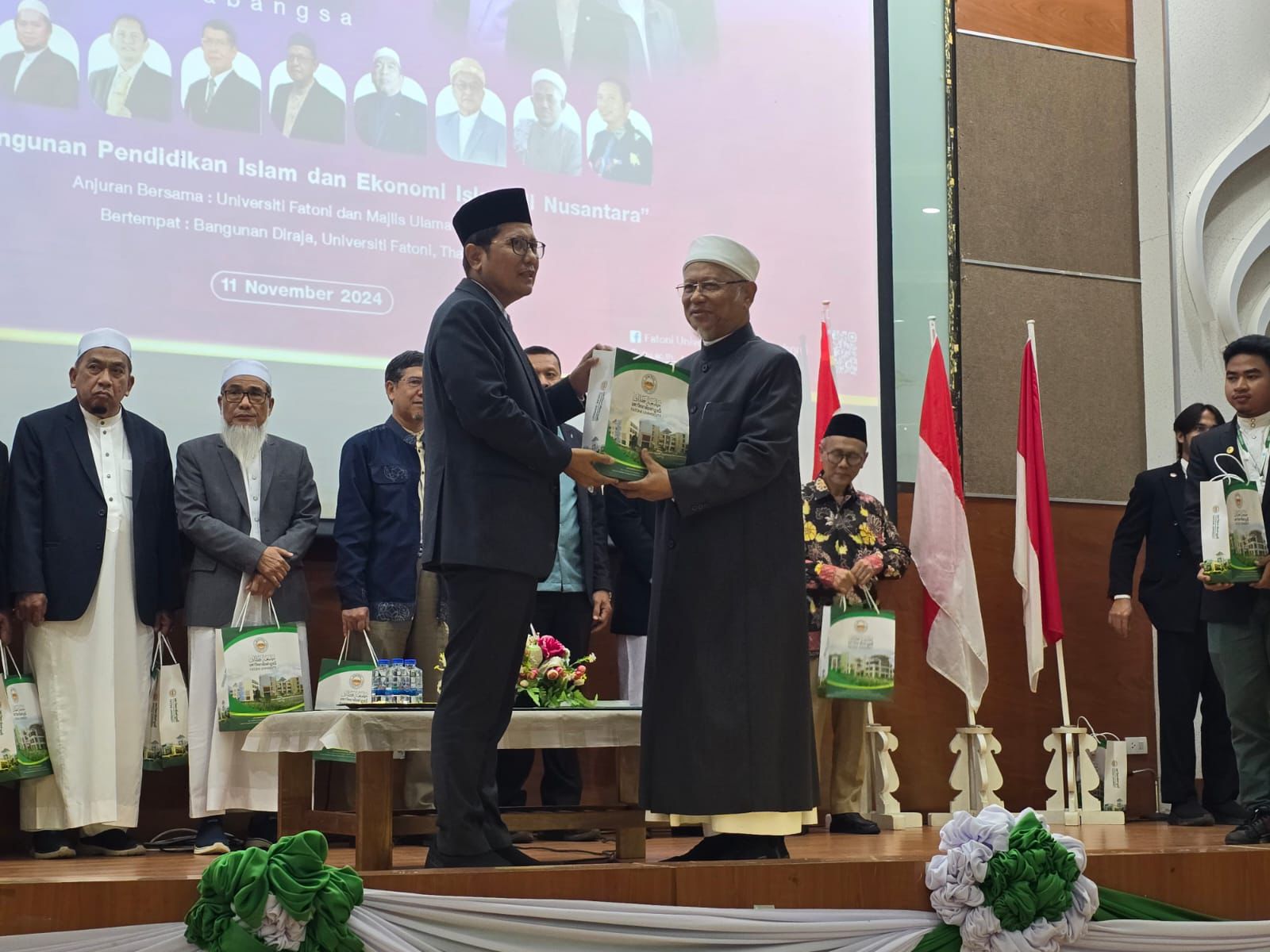 Hadir di Universitas Fatoni Thailand, Ketua MUI Ungkap Pentingnya Ekonomi Syariah untuk Tingkatkan Taraf Hidup Muslim di Asia Tenggara
