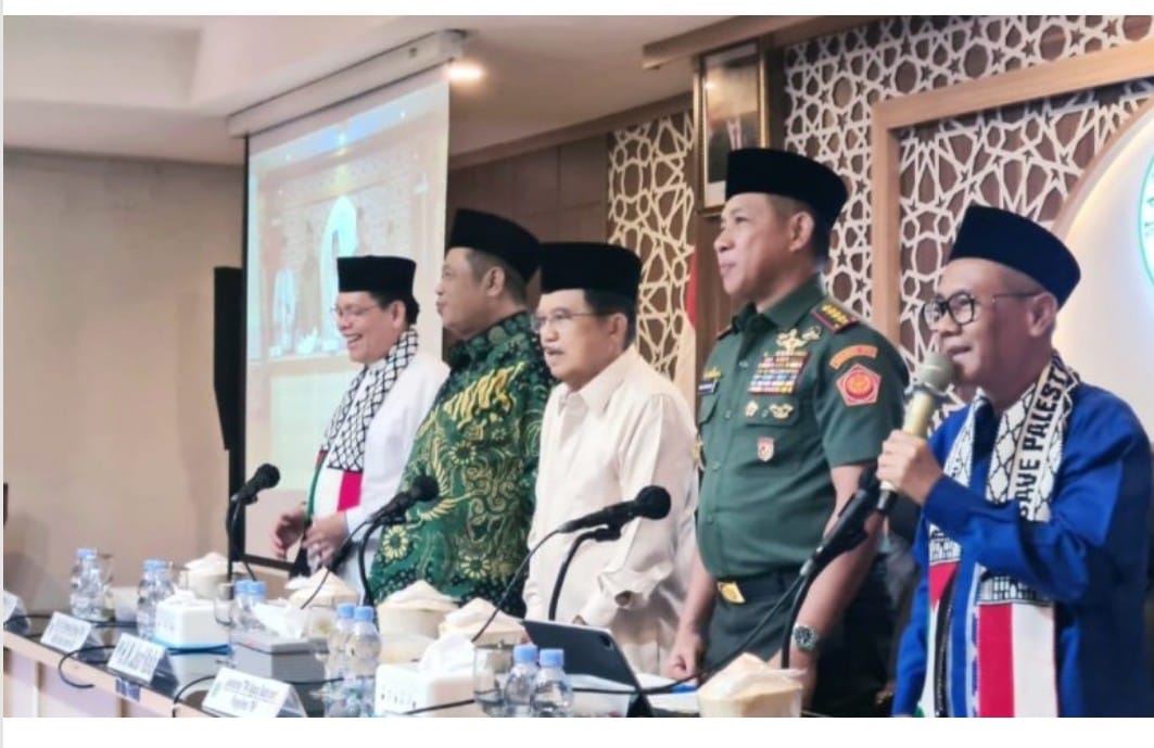 Ketua MUI Bidang Luar Negeri Ajak JK dan Panglima TNI Gemakan Yel-yel Stop Genosida Palestina Ketua MUI Bidang Luar Negeri Ajak JK dan Panglima TNI Gemakan Yel-yel Stop Genosida Palestina
