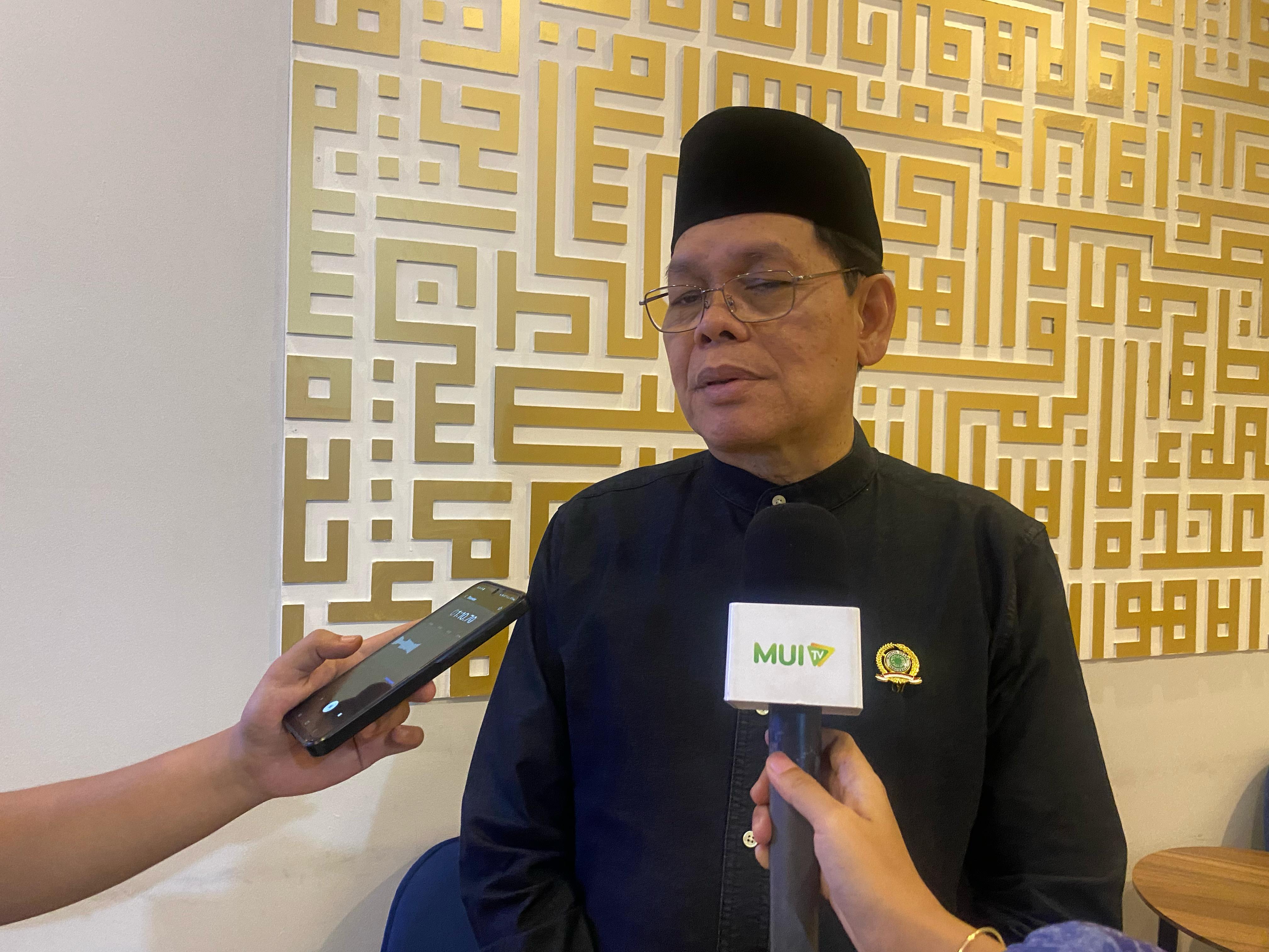 Sekjen MUI Ajak Jamaah Perkuat Ikhtiar, Doa, dan Tawakkal dalam Menjalankan Ibadah Haji Sekjen MUI Ajak Jamaah Perkuat Ikhtiar, Doa, dan Tawakkal dalam Menjalankan Ibadah Haji
