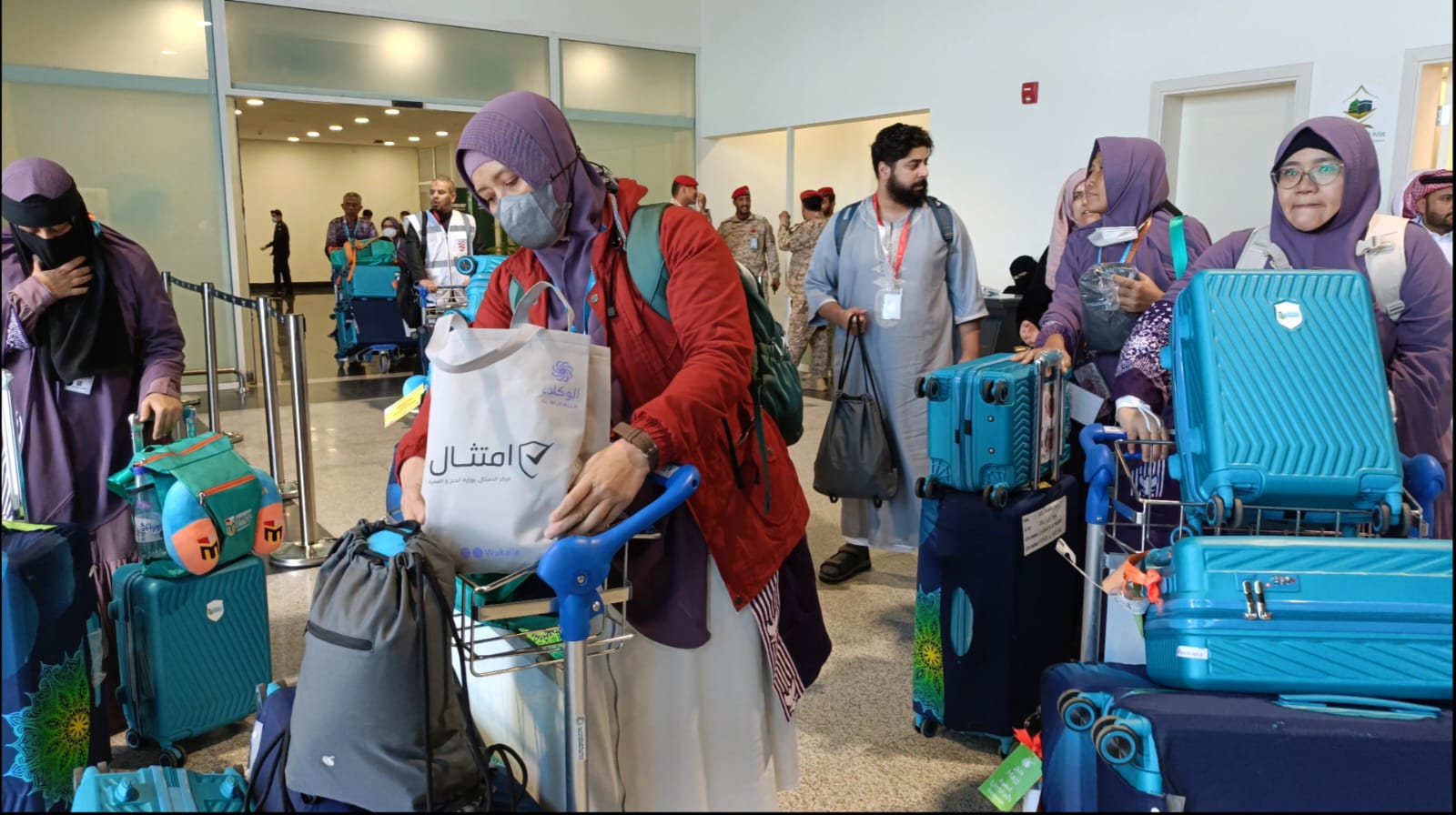44 Jamaah Haji Khusus Tiba Perdana di Bandara Taif 44 Jamaah Haji Khusus Tiba Perdana di Bandara Taif