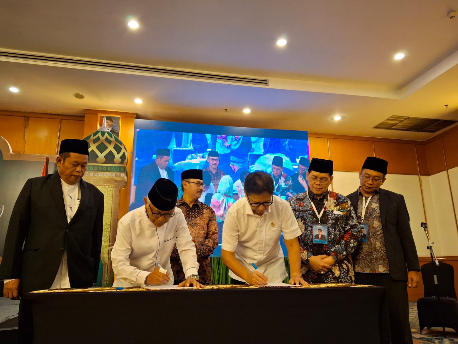 Kemenkes-MUI Teken MoU Peningkatan Kesehatan Masyarakat Pendekatan Keagamaan