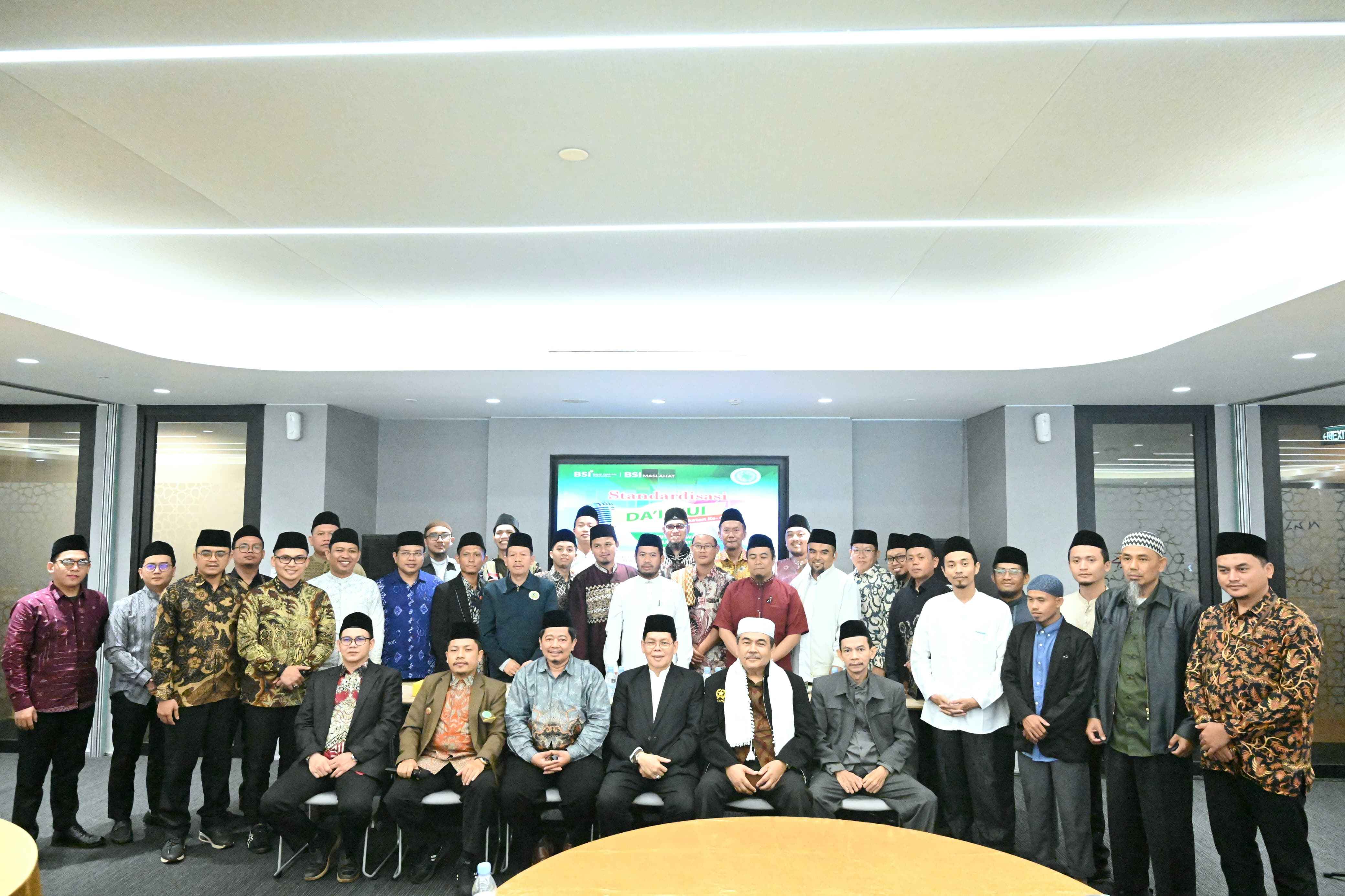 Di Standardisasi Dai, Sekjen MUI Ingatkan Upaya Mitigatif Ketergantungan Terhadap AI