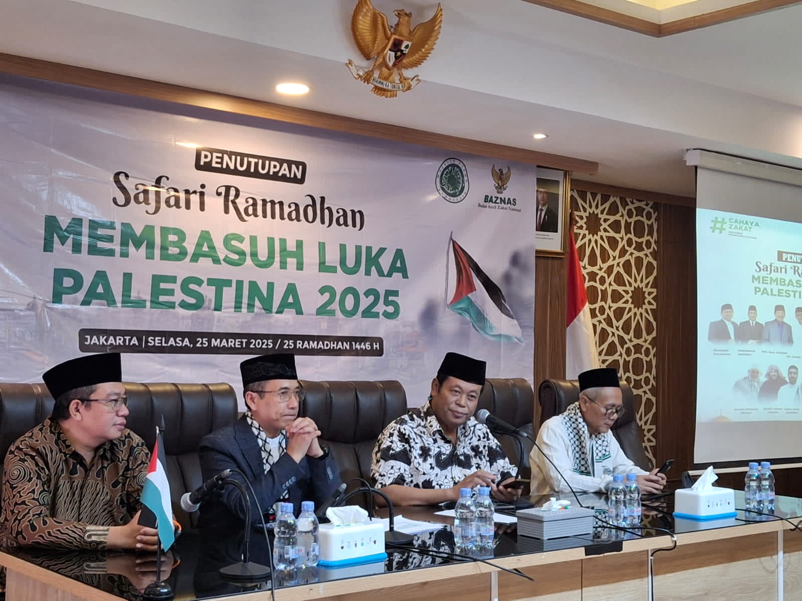 Tutup Safari Ramadhan 2025, Waketum MUI Ingatkan Jasa Palestina Membantu Indonesia