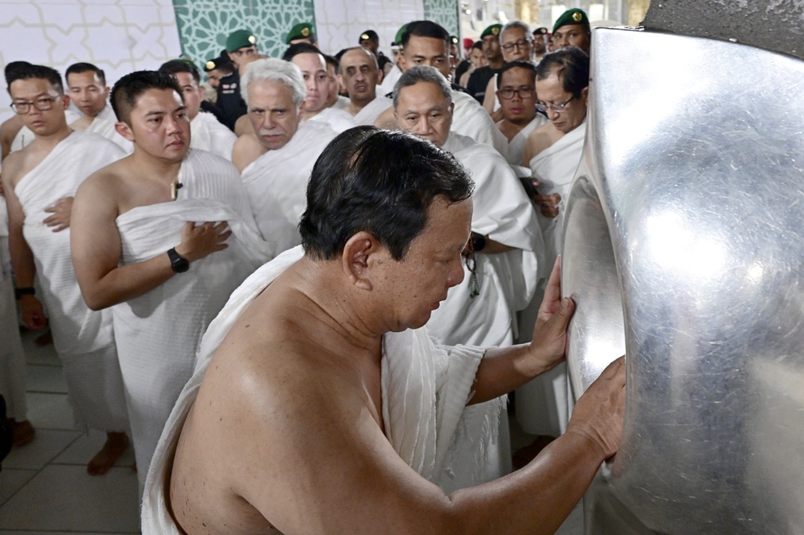 Umrah Bersama Presiden Prabowo, Menag Doakan Keberkahan bagi Bangsa Indonesia Umrah Bersama Presiden Prabowo, Menag Doakan Keberkahan bagi Bangsa Indonesia