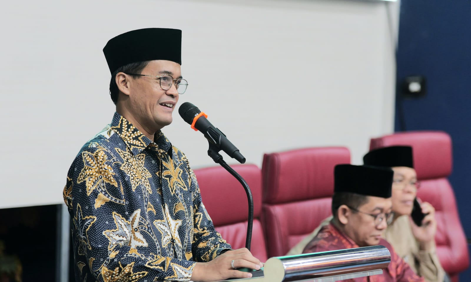 Dekan Fdikom UIN Jakarta: Adab di Media Sosial Tak Terkait Tinggi Rendah Pendidikan Tapi  Kolektivitas