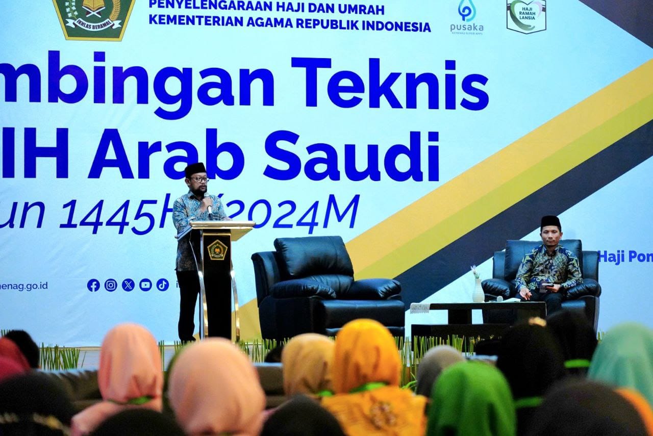 Stafsus Menag Ajak Petugas Haji Layani Jamaah Layaknya Orang Tua Sendiri