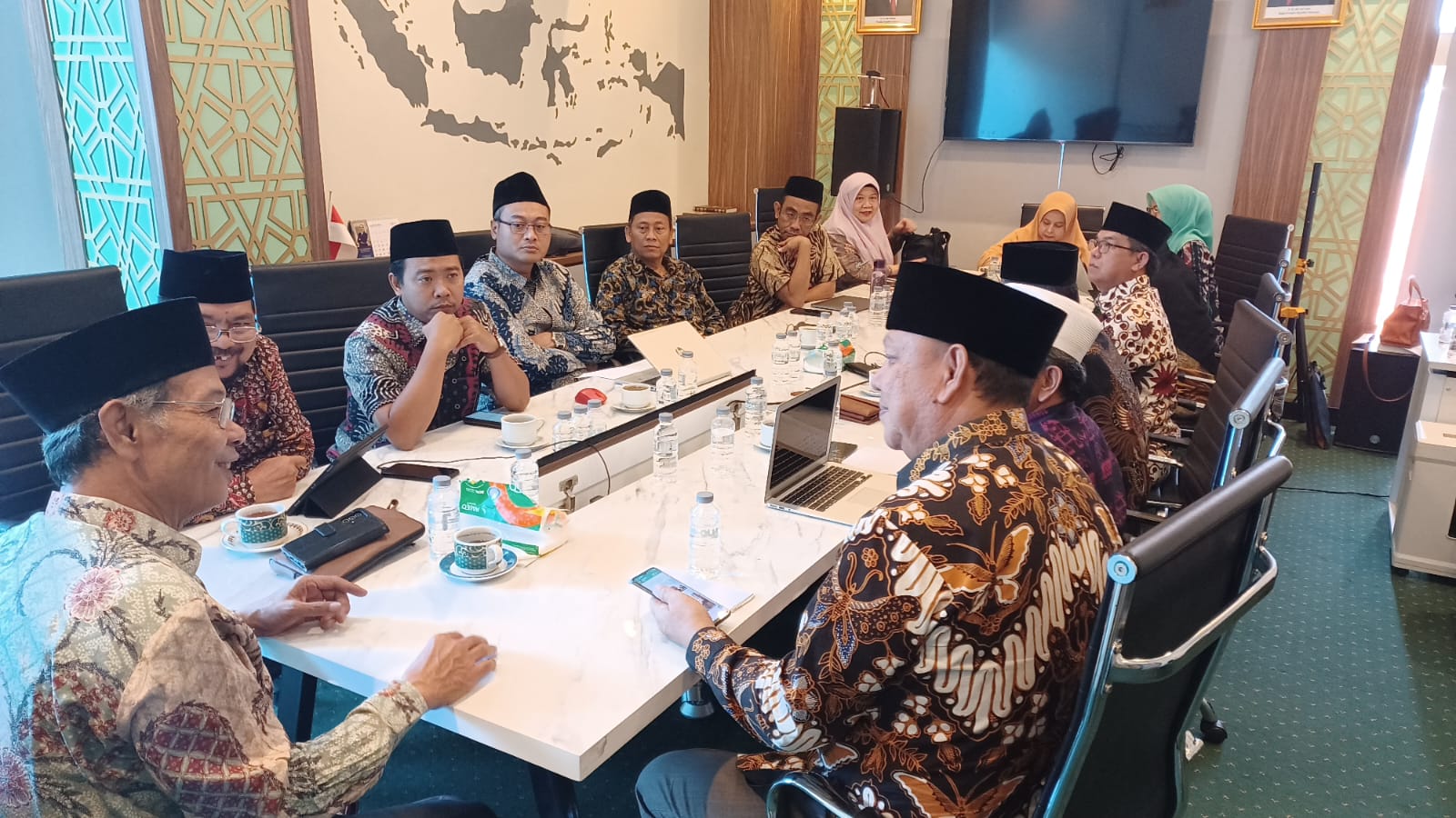 Komisi KAUB MUI: Harmoni Antar-Umat Relatif Baik Meski Masih Ada Tantangan Komisi KAUB MUI: Harmoni Antar-Umat Relatif Baik Meski Masih Ada Tantangan
