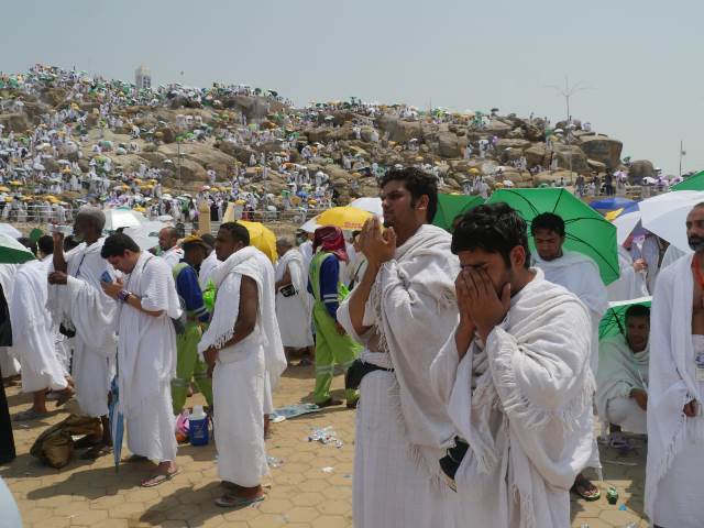 Ihram Haji dan Umrah Kenakan Masker untuk Hindari ISPA, Bolehkah? Ihram Haji dan Umrah Kenakan Masker untuk Hindari ISPA, Bolehkah?