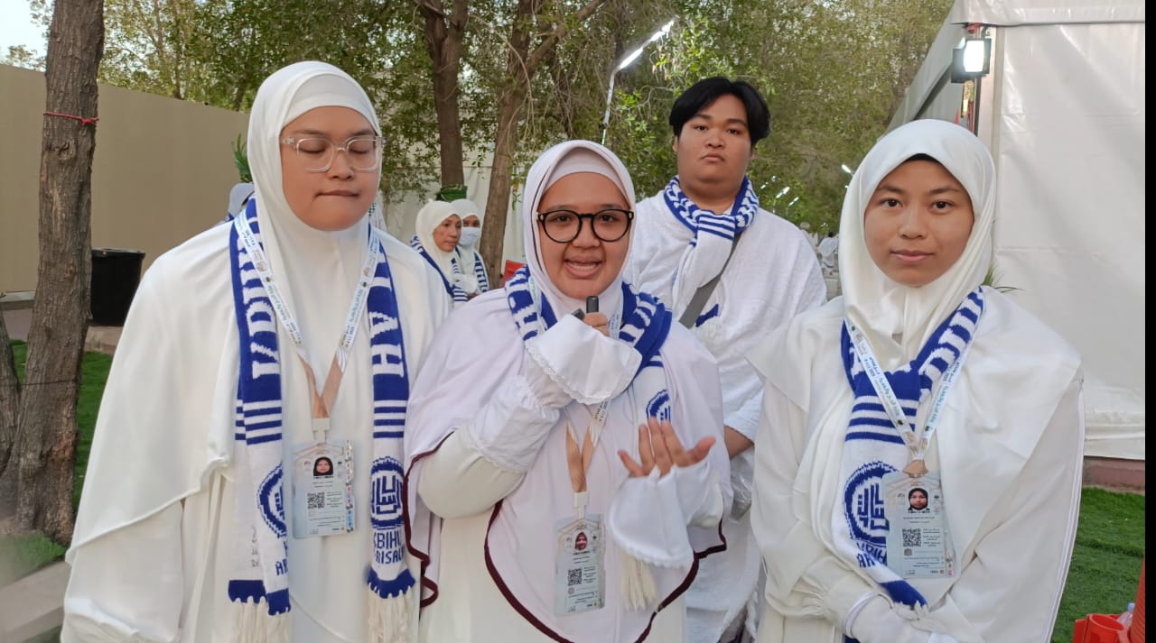 Catatan dari Tanah Suci: Genzie Berhaji dengan Gembira