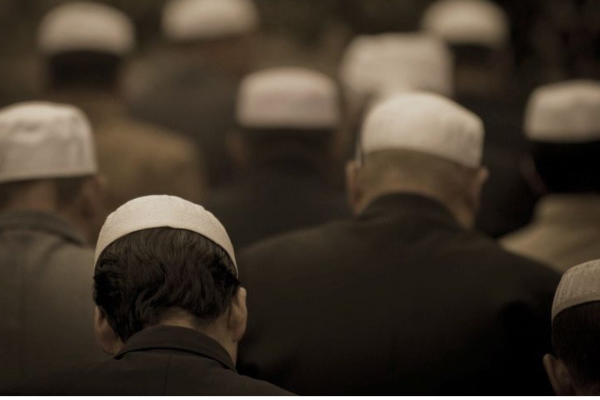 Khutbah Shalat Gerhana: Komitmen Meninggalkan Maksiat dan Bergegas dalam Taubat