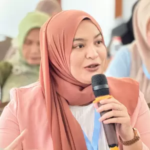 Dengar Azan Setiap Pukul 2 Pagi, Mualaf Ini Bertahan hingga Raih Gelar S2 Tanpa Dukungan Keluarga
