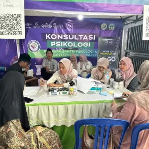 Relawan Psikologi Santri Gelar Konsultasi Gratis di Arena Muktamar ke-35 NU