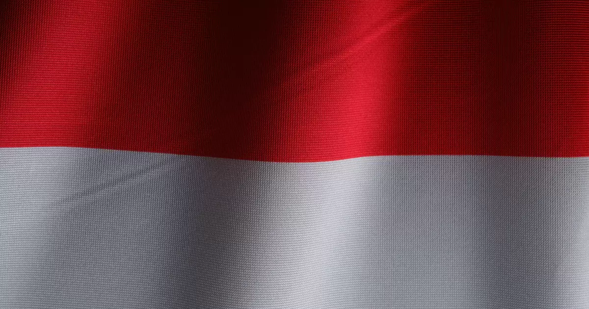 Bendera Indonesia - Photo by engin akyurt on Unsplash