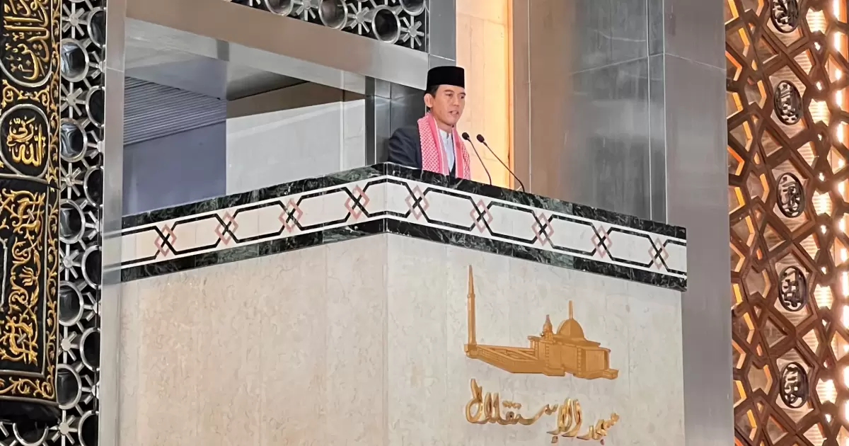 Di Hadapan Ribuan Jamaah Jumat Istiqlal, Kiai Ni'am Ajak Jadikan HUT ke-81 RI Momentum Penguatan Akhlak