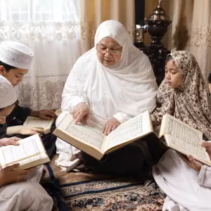 Tips Menguatkan Akal dan Hafalan dari Kitab “Khazinatul Asrar”