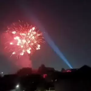 Petasan Kembang Api di Malam Hari Picu Kericuhan Warga, Bagaimana Hukumnya dalam Islam?