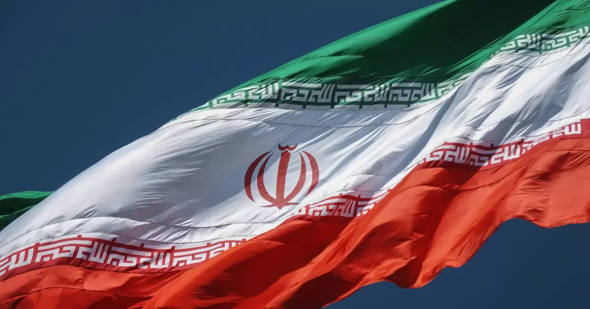 Bendera Iran - Photo by sina drakhshani on Unsplash