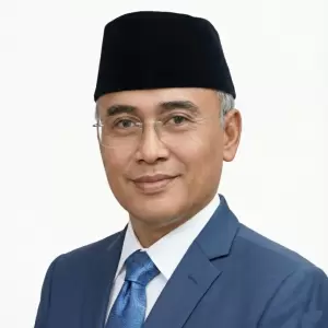 Dr H A Iskandar Zulkarnain, SE