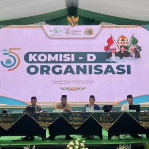 Sidang Komisi Muktamar ke-35 NU, Prof Niam Dorong Suasana Guyup, Rukun, Ceria