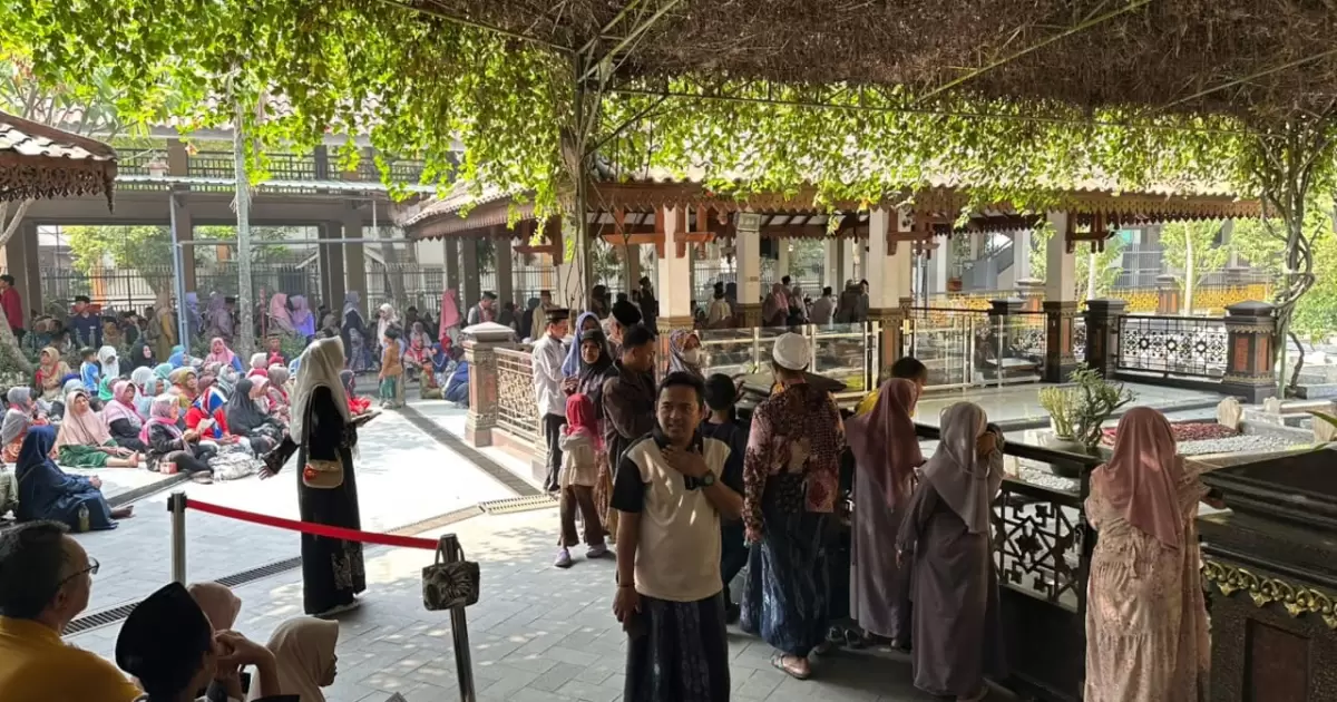 Ziarah Makam Gus Dur Dibuka 24 Jam Selama Pelaksanaan Muktamar NU