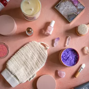 Mengenal Asam Hialuronat dalam Skincare Modern dan Bagaimana Status Kehalalannya?