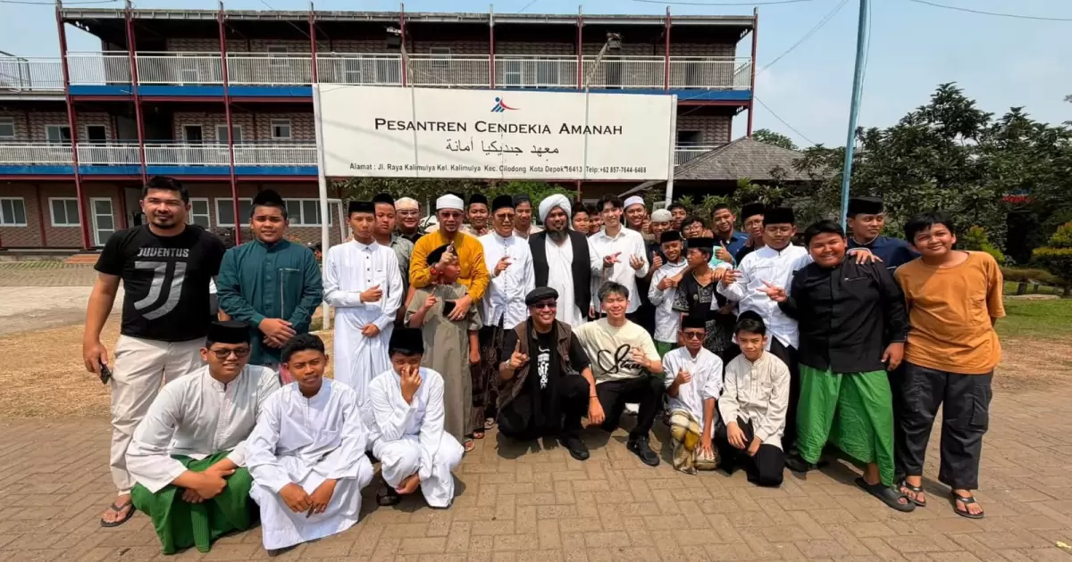 Berguru ke Waketum MUI Kiai Cholil, Willy Salim Ungkap Rasa Syukur Hadiri Mujahadah Sabtiyah