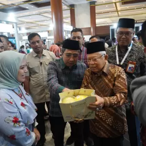 Deputi Gubernur BI: Ekonomi Syariah Usung Kesejahteraan Inklusif tanpa Korbankan Kelompok Lain