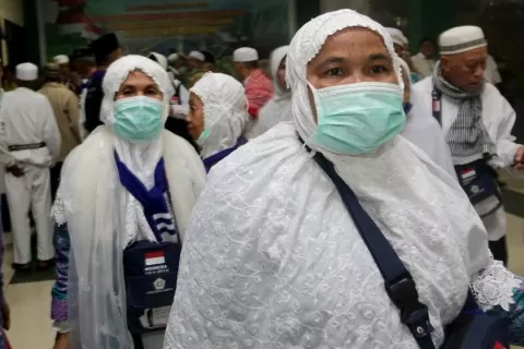Kemenkes-MUI Kaji Hukum Gunakan Masker Selama Berihram
