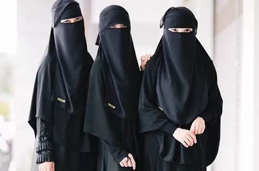 Apakah Menggunakan Cadar itu Hukumnya Wajib?
