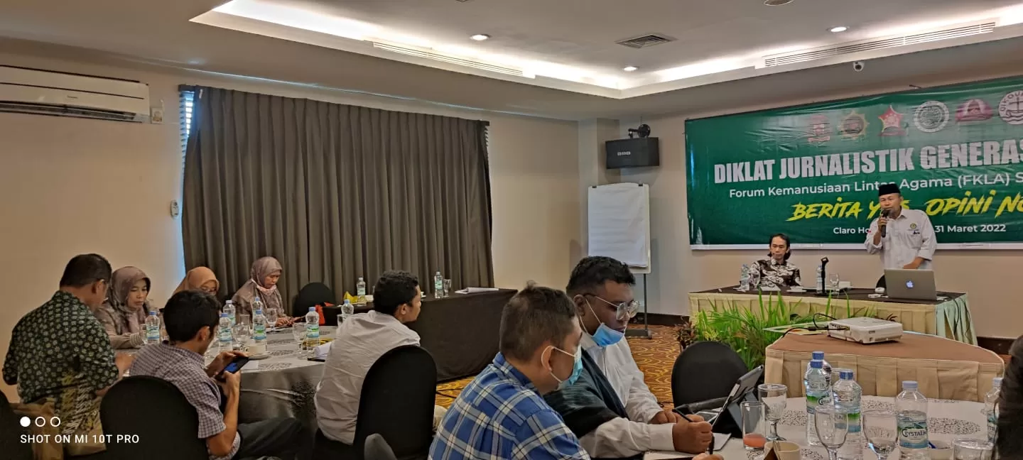 Diklat Jurnalistik FKLA, MUI Sulsel Sampaikan Konsep Tabayyun Perangi Berita Hoax