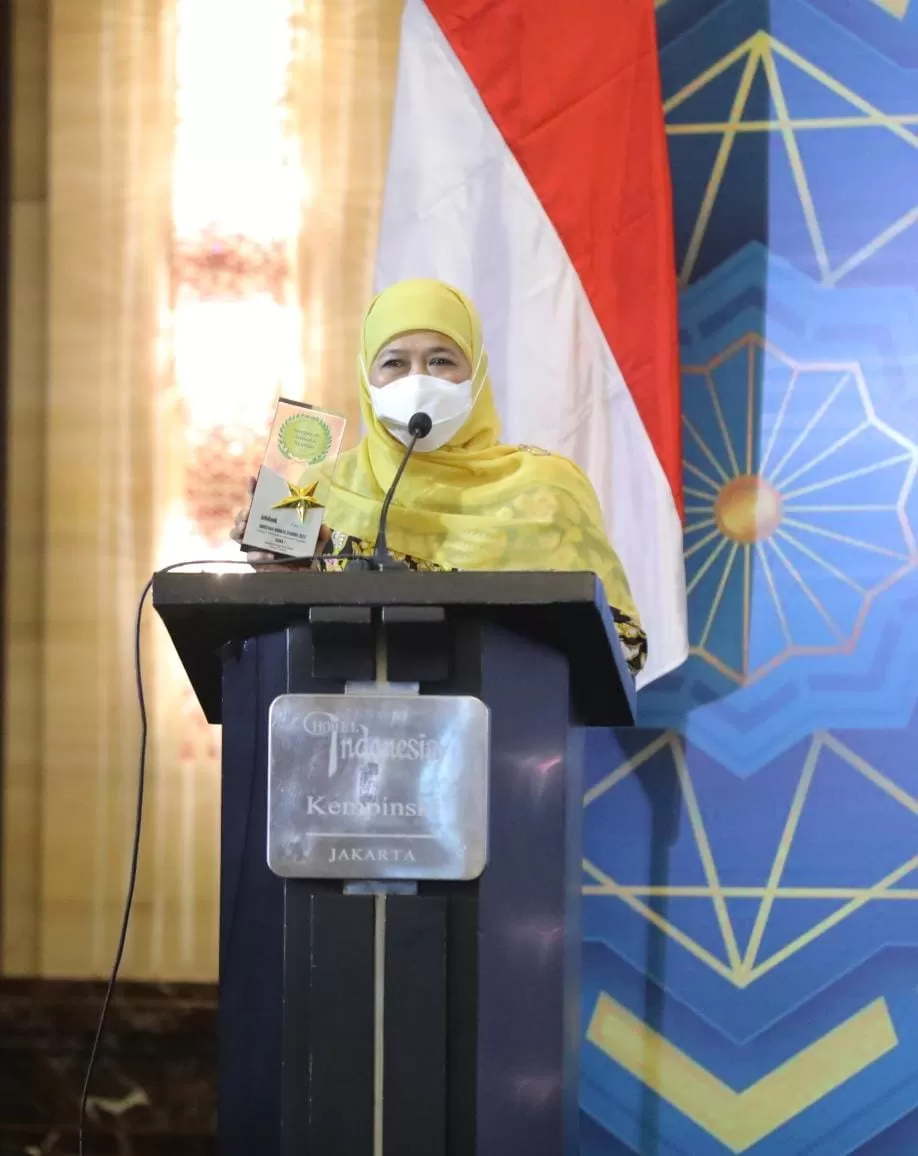 Buah Kerja Keras Gubernur Khofifah Galakkan Ekonomi Syariah, Jatim Berhasil Borong Tiga Penghargaan di Anugerah Adinata Syariah 2022