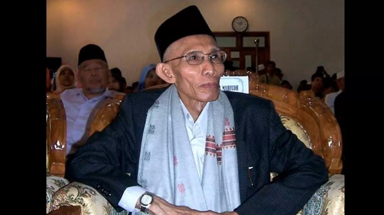Sosok dan Kepribadian KH Sahal Mahfud di Mata Kang Abik