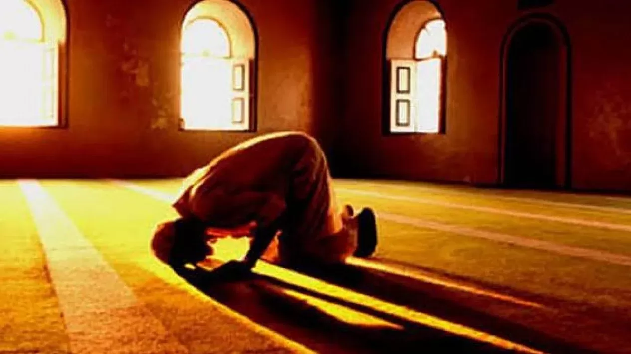 Shalat Kafarat di  Jum’at Akhir Bulan Ramadhan, Ini Hukumnya Menurut Kiai Ma’ruf Khozin