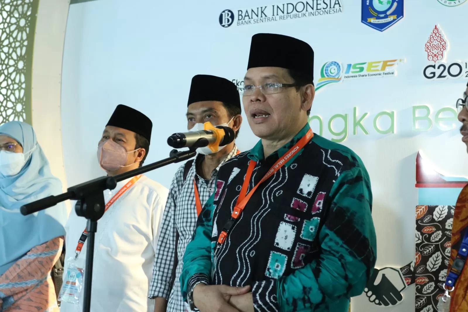 Sekjen MUI Ungkap Dua Alasan Indonesia Bisa jadi Produsen Halal Dunia