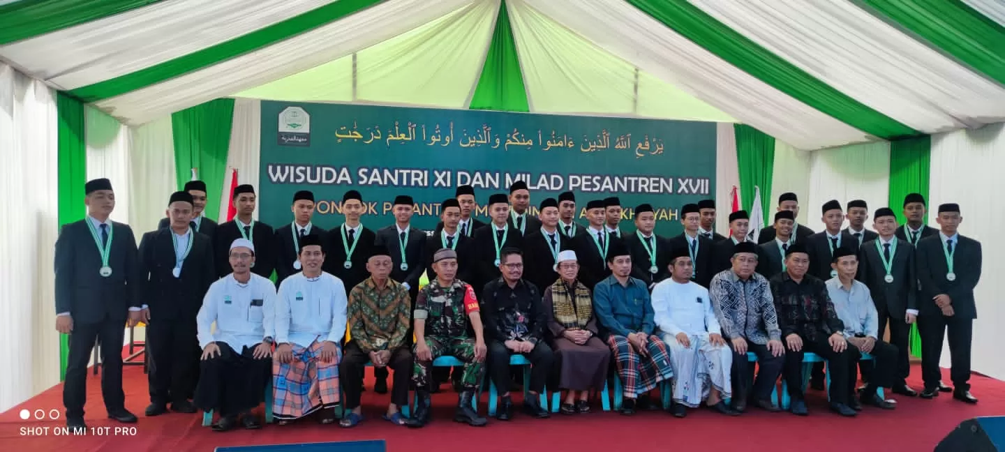 Wisuda Santri Al Fakhriyah, Sekum MUI Sulsel: Pesantren Tempat Belajar Dasar Agama