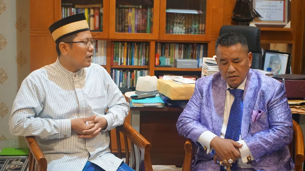 Sowan Ketua MUI, Hotman Paris Minta Maaf Soal Kasus Holywings