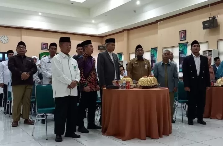 Ketua Umum MUI Sulsel Hadiri Pelantikan DDI Sulsel 