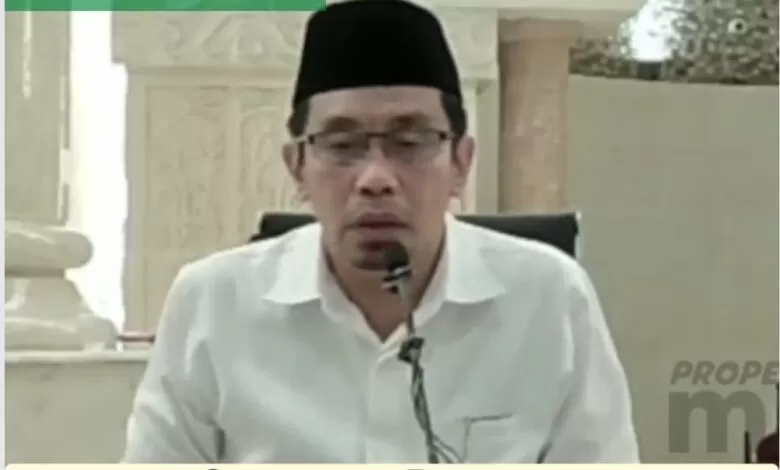 HIKMAH HALAQAH : Hukum Melagukan Bacaan AlQuran 