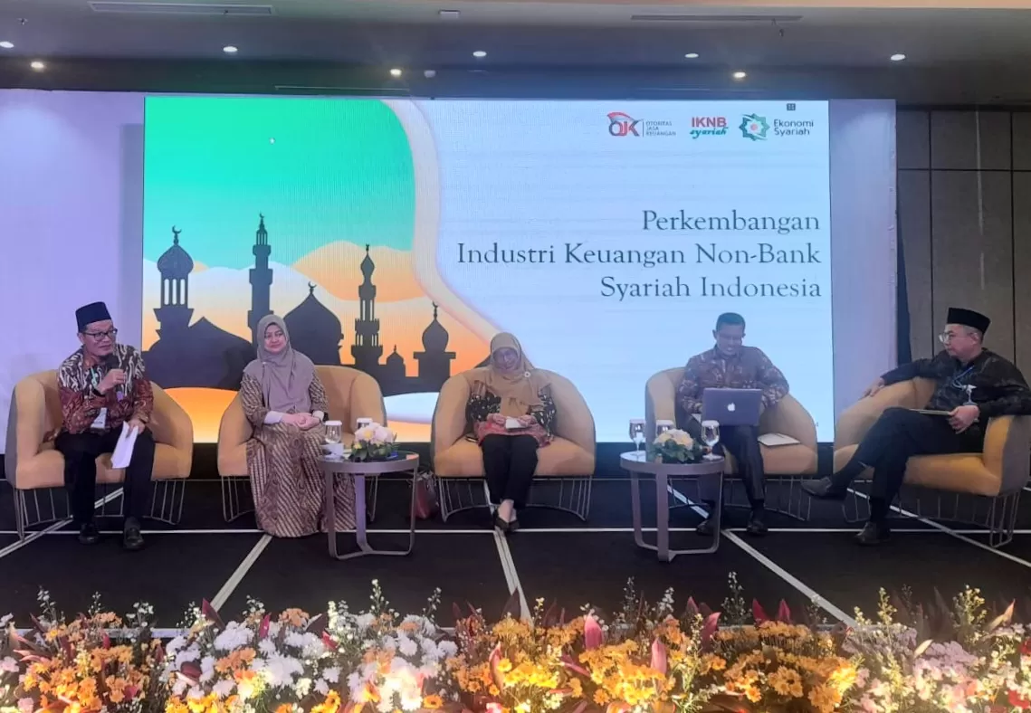 OJK: Jaminan Kesejahteraan Masyarakat di Perbankan Syariah Lebih Baik Dibanding Pinjol