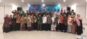 Foto bersama dengan beberapa peserta yang mengikuti Dialog Nasional