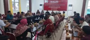 Peserta Sialog tampak antusias mendengarkan