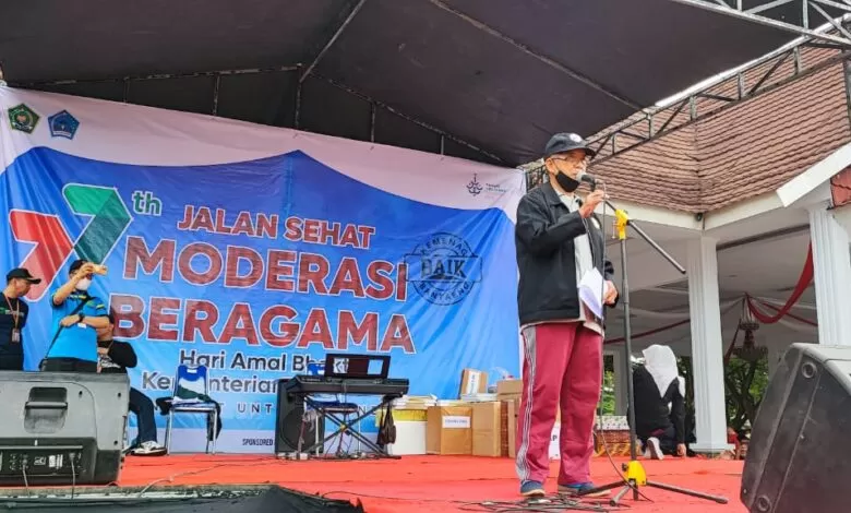 Ketum MUI Sulsel Baca Doa Pada Puncak HAB Kementerian Agama