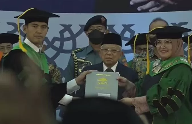 Prof. Dr. H. M Asrorun Ni’am Sholeh, M.A Dikukuhkan sebagai Guru Besar UIN Syarif Hidayatullah Jakarta