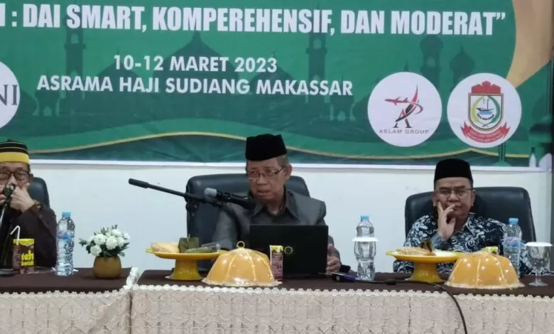Ketum MUI Sulsel Sampaikan Moderasi Islam di IDMI