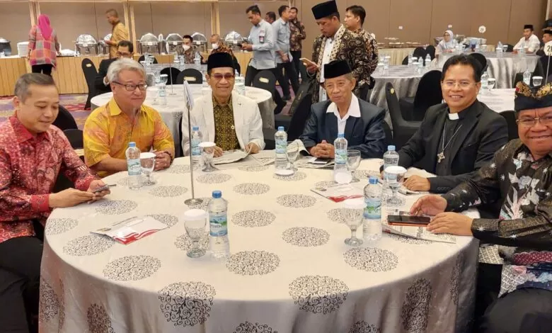 Ketum MUI Hadiri Malam Kenal Pamit Kapolda Sulsel