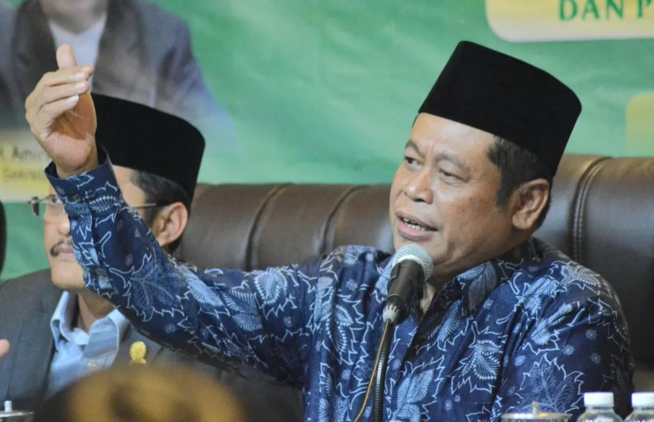 Kontroversi Cara Sholat dan Jumatan di Al Zaytun, Ini Respons Waketum MUI